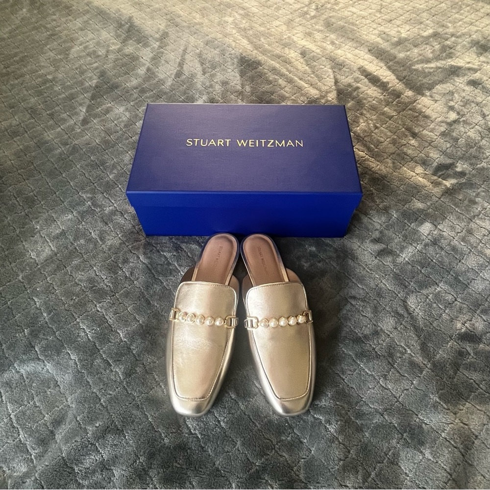 Stuart Weitzman Men's Silver Loafers with Pearl Detail